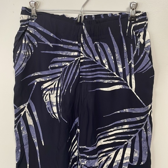 Reitmans wide leg pants. Size 0 regular - Picture 5 of 5